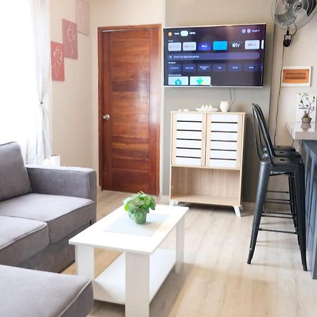 2-Bedroom Boutique City Condo - Newly Renovated! Cebu Екстериор снимка