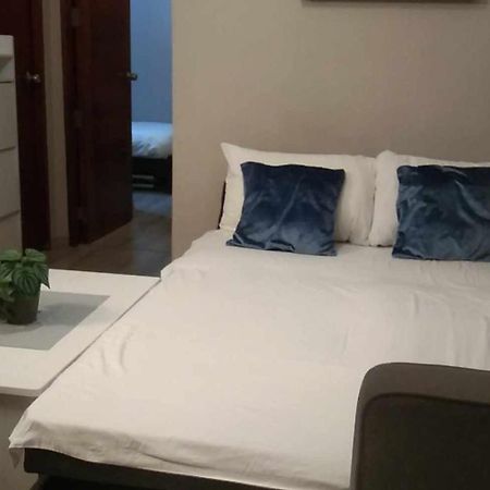 2-Bedroom Boutique City Condo - Newly Renovated! Cebu Екстериор снимка