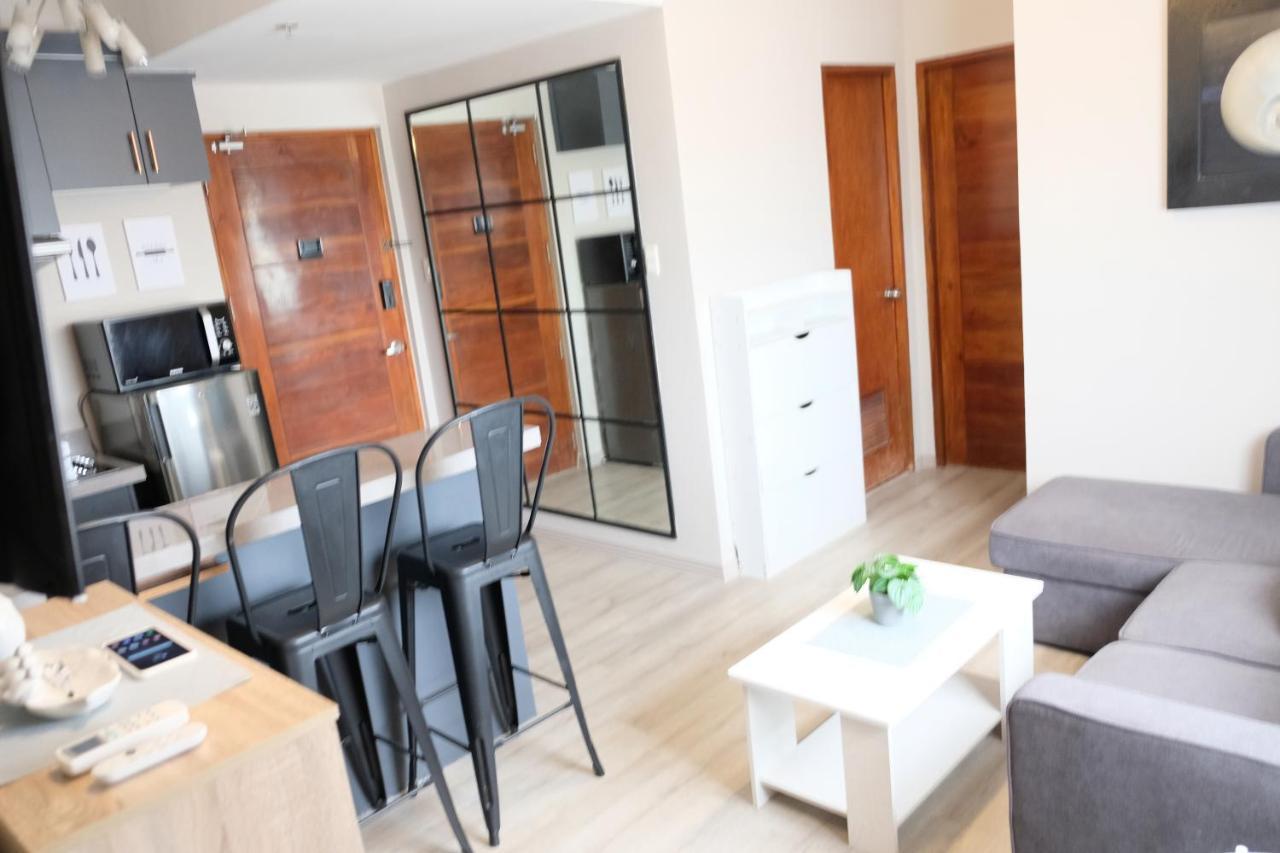 2-Bedroom Boutique City Condo - Newly Renovated! Cebu Екстериор снимка