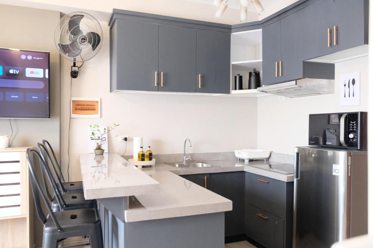 2-Bedroom Boutique City Condo - Newly Renovated! Cebu Екстериор снимка