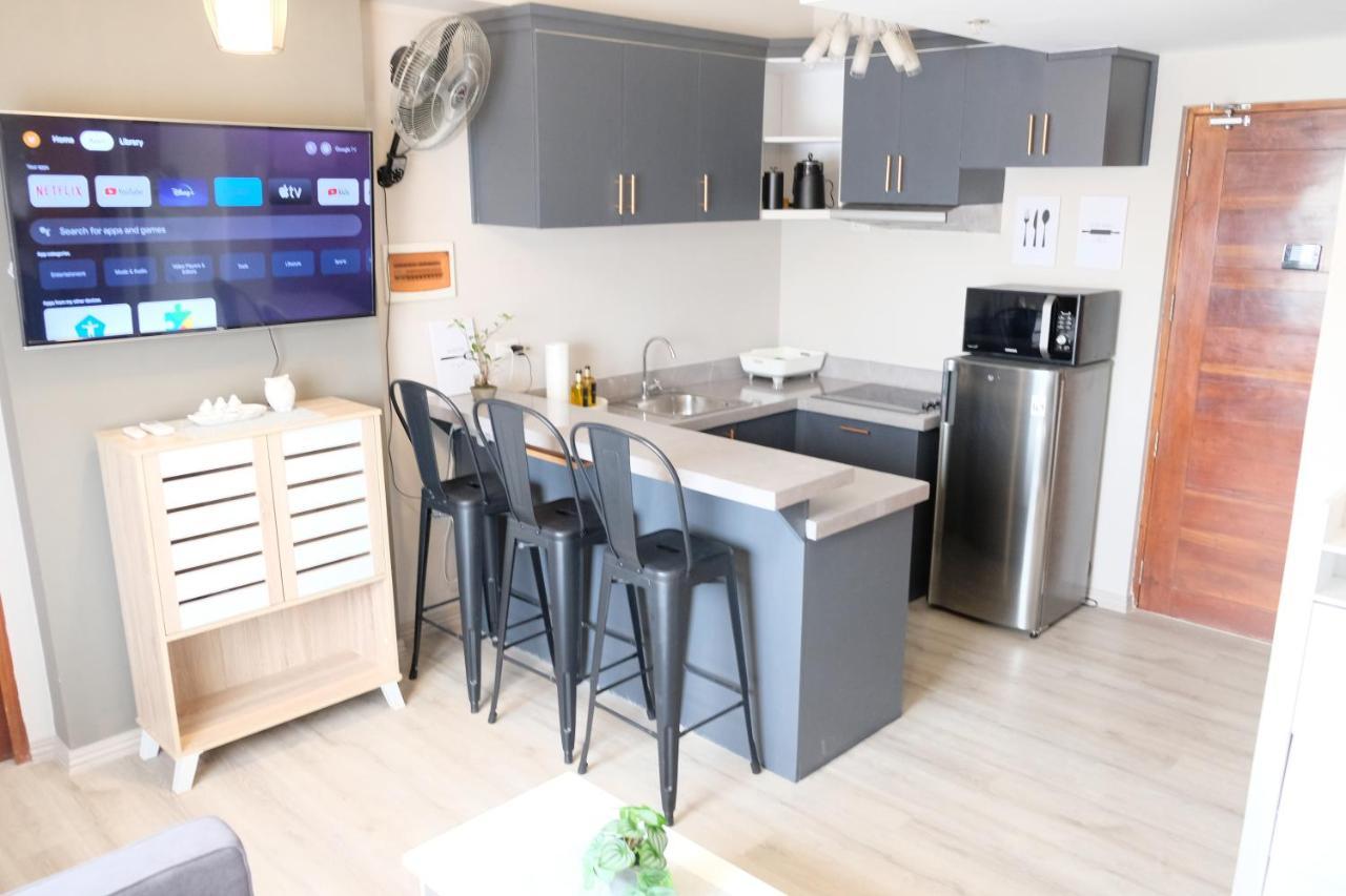 2-Bedroom Boutique City Condo - Newly Renovated! Cebu Екстериор снимка