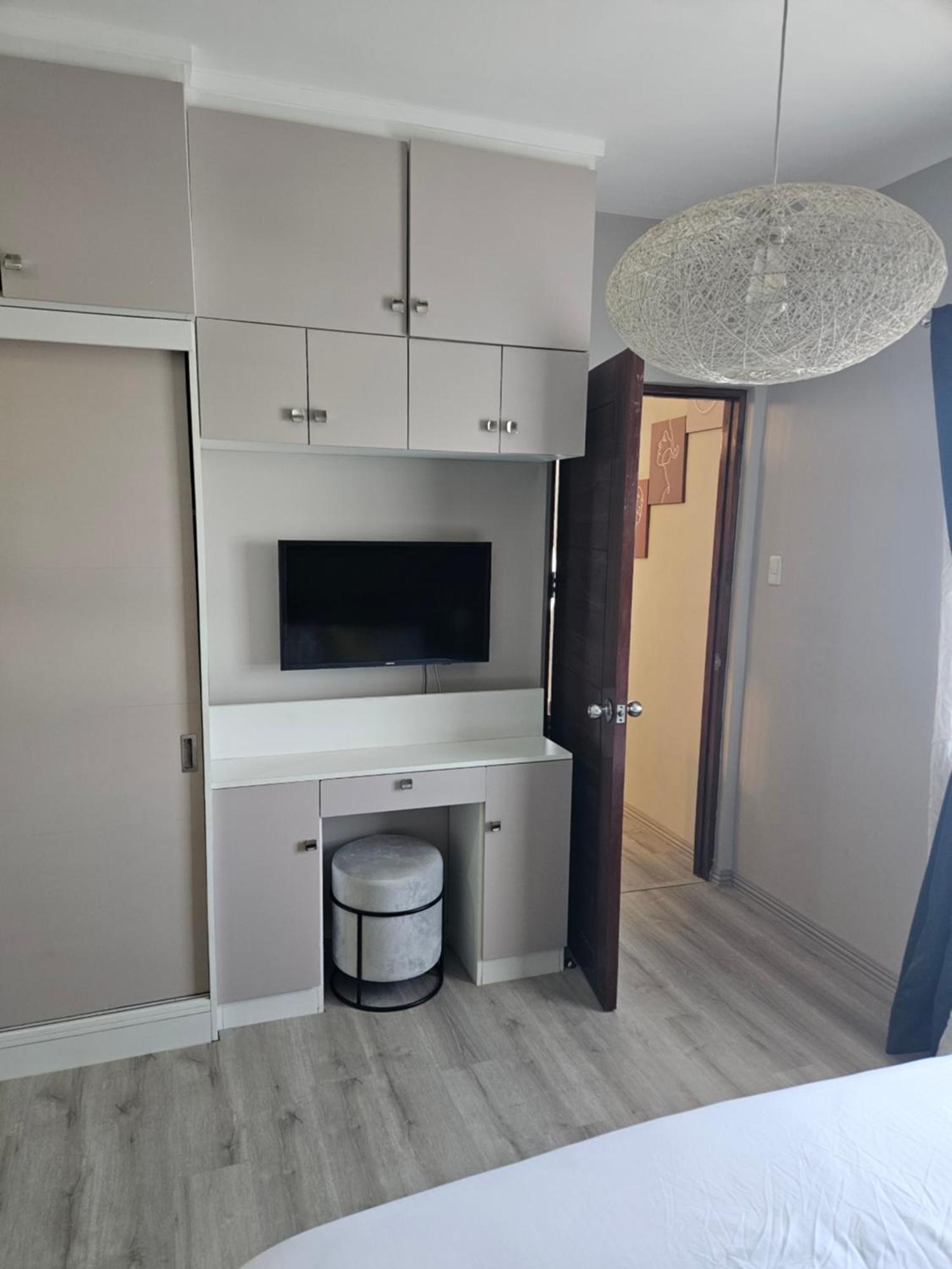 2-Bedroom Boutique City Condo - Newly Renovated! Cebu Екстериор снимка
